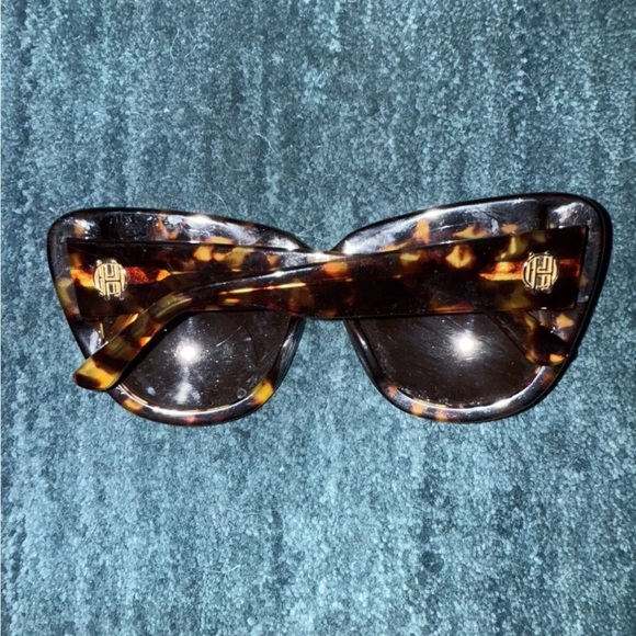 House of Harlow 1960 Chelsea Tortoise Cat Eye Sunglasses  $175 - Picture 6 of 7